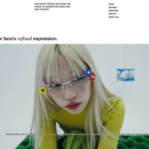 پیش‌نمایش قالب سایت آماده «Editorial Eyewear»